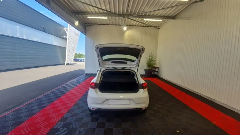RENAULT Clio -
