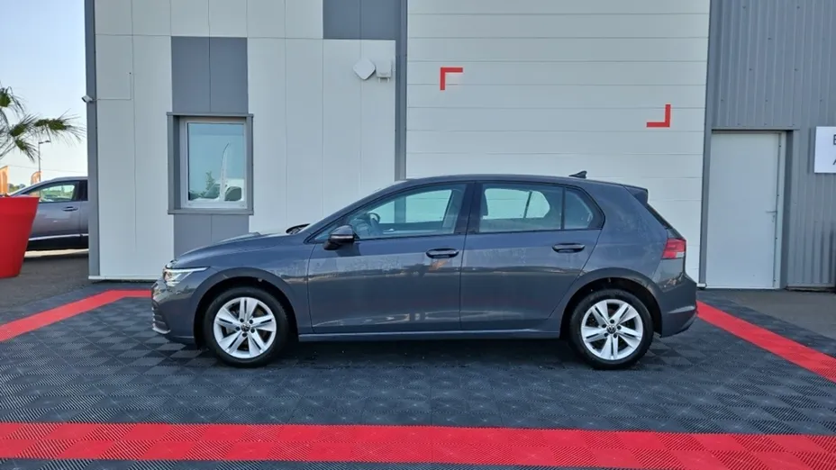 Volkswagen Golf -