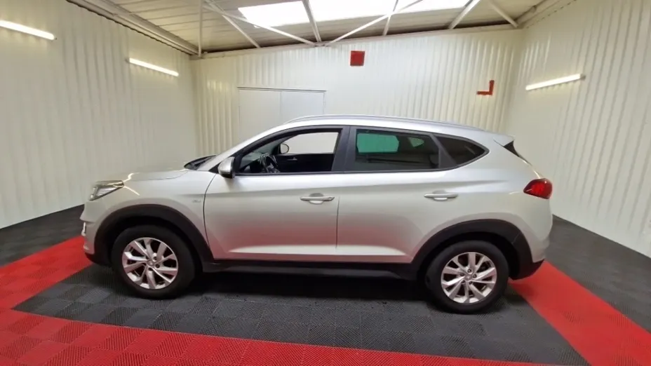 HYUNDAI Tucson -