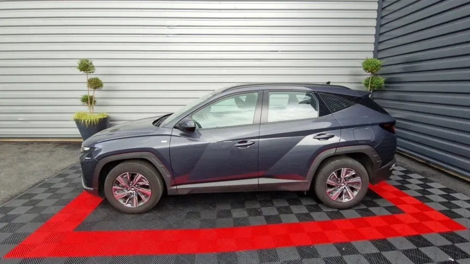 HYUNDAI Tucson -