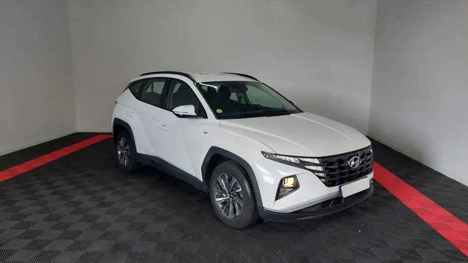 HYUNDAI Tucson -