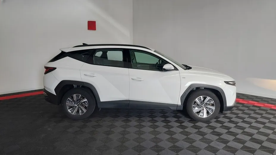 HYUNDAI Tucson -