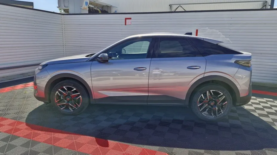 PEUGEOT 3008 -