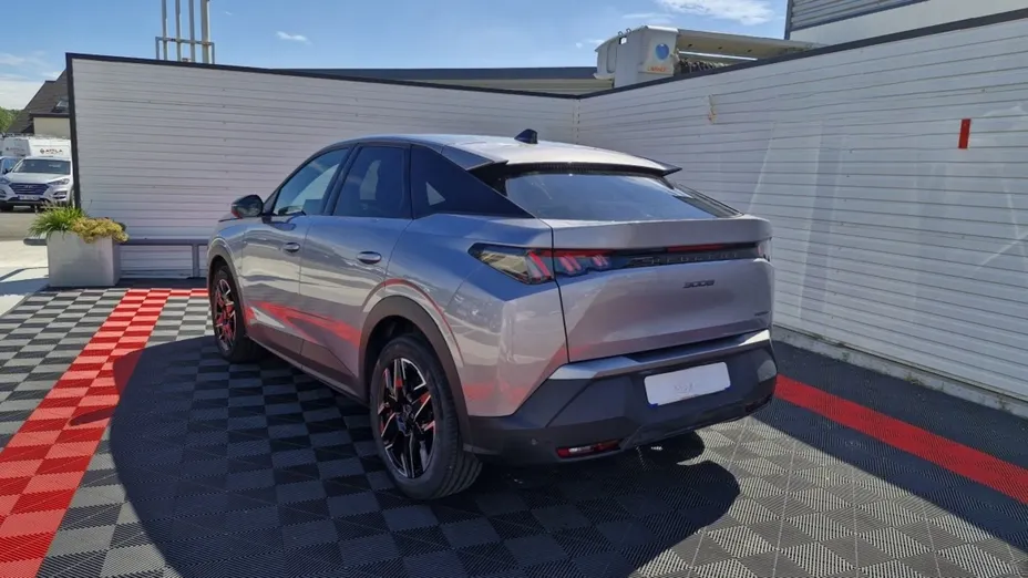 PEUGEOT 3008 -