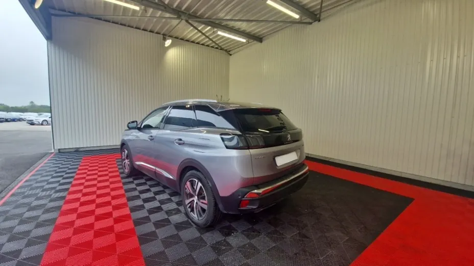 PEUGEOT 3008 -
