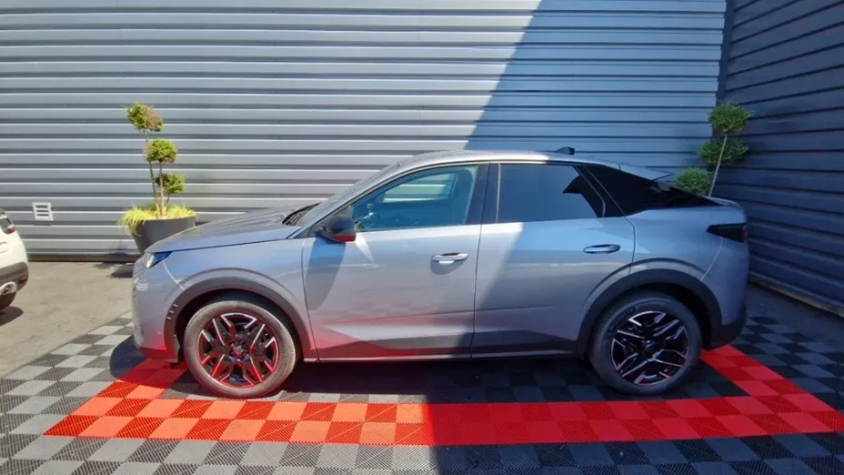 PEUGEOT 3008 -