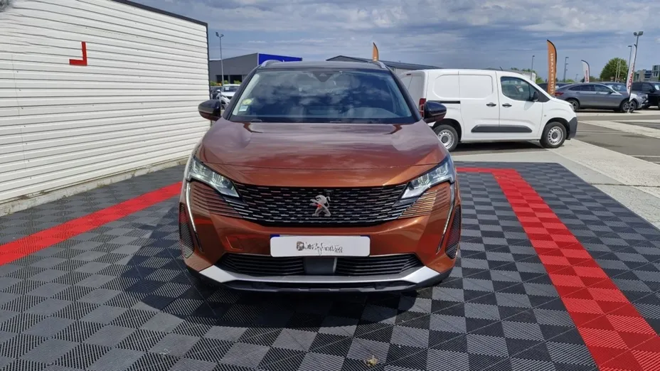 PEUGEOT 5008 -