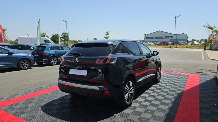 PEUGEOT 3008 -