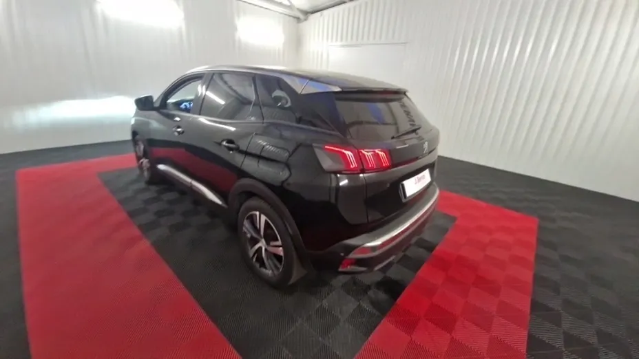 PEUGEOT 3008 -