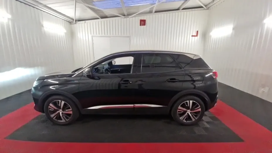 PEUGEOT 3008 -