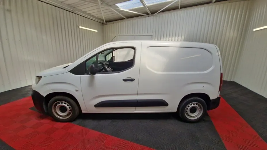 PEUGEOT Partner -