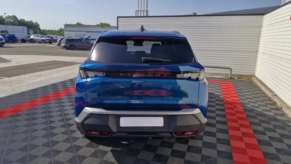 PEUGEOT 5008 -