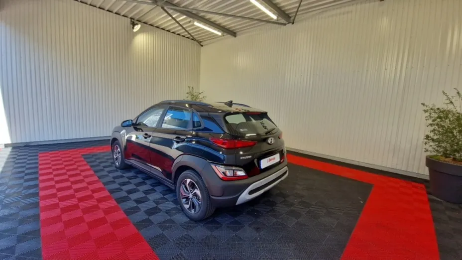 HYUNDAI Kona -