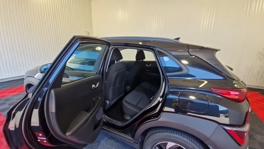 HYUNDAI Kona -
