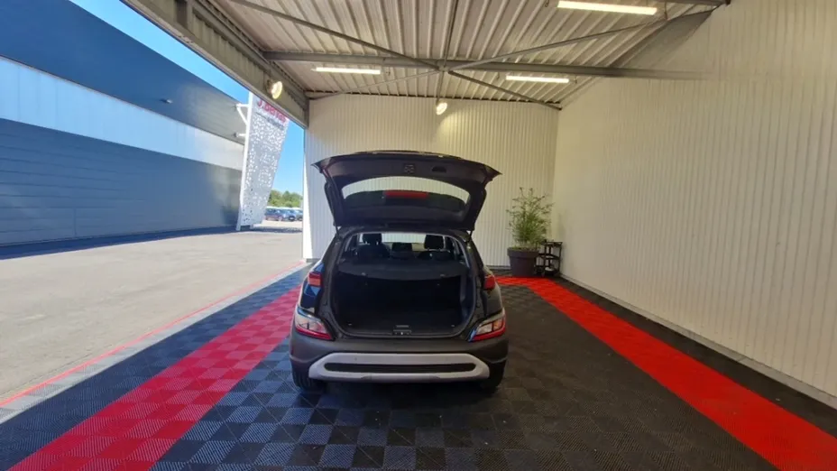 HYUNDAI Kona -