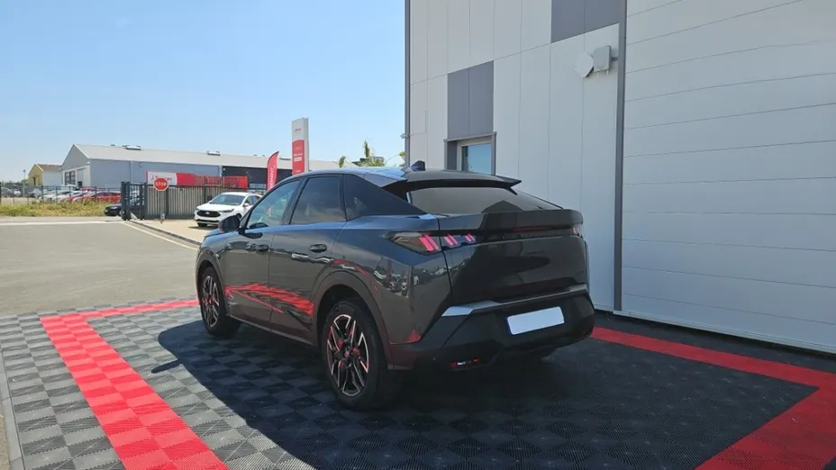 PEUGEOT 3008 -