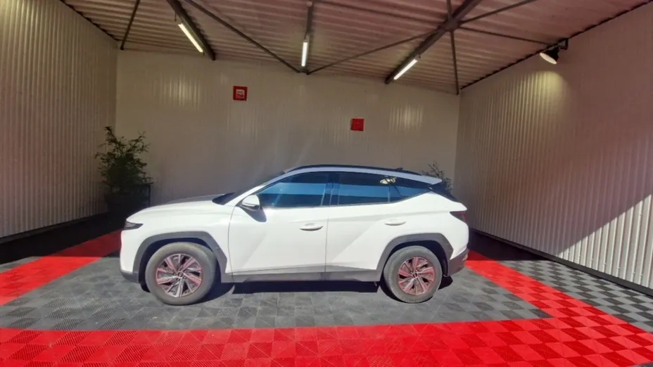 HYUNDAI Tucson -