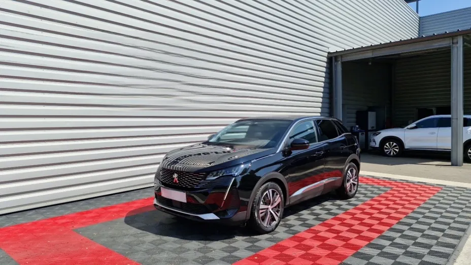 PEUGEOT 3008 -