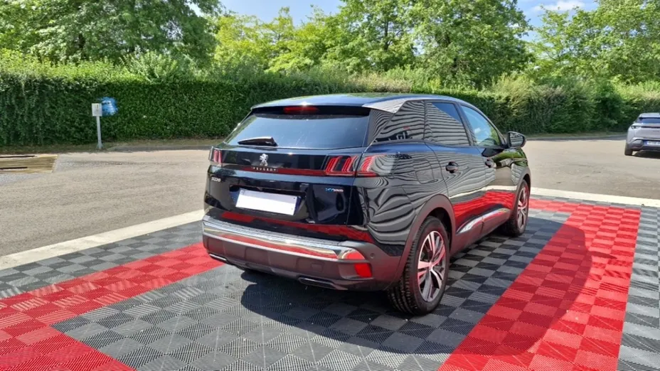 PEUGEOT 3008 -