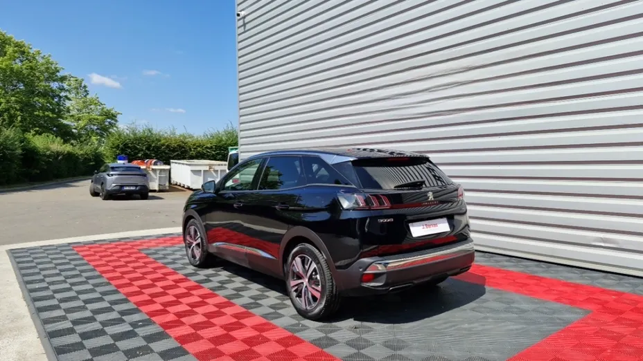 PEUGEOT 3008 -