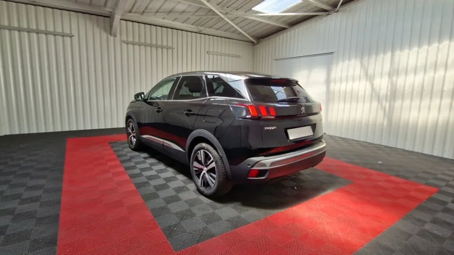 PEUGEOT 3008 -