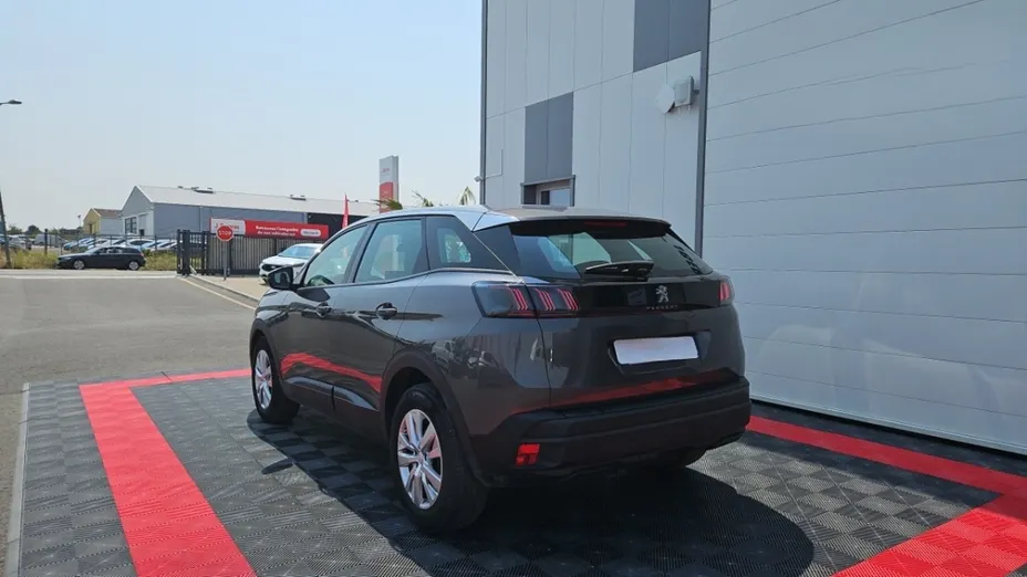 PEUGEOT 3008 -