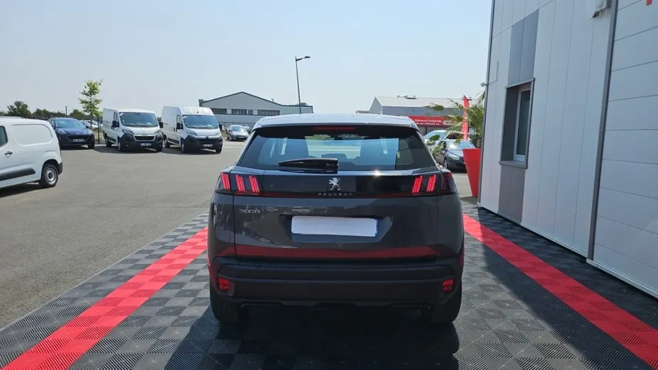 PEUGEOT 3008 -