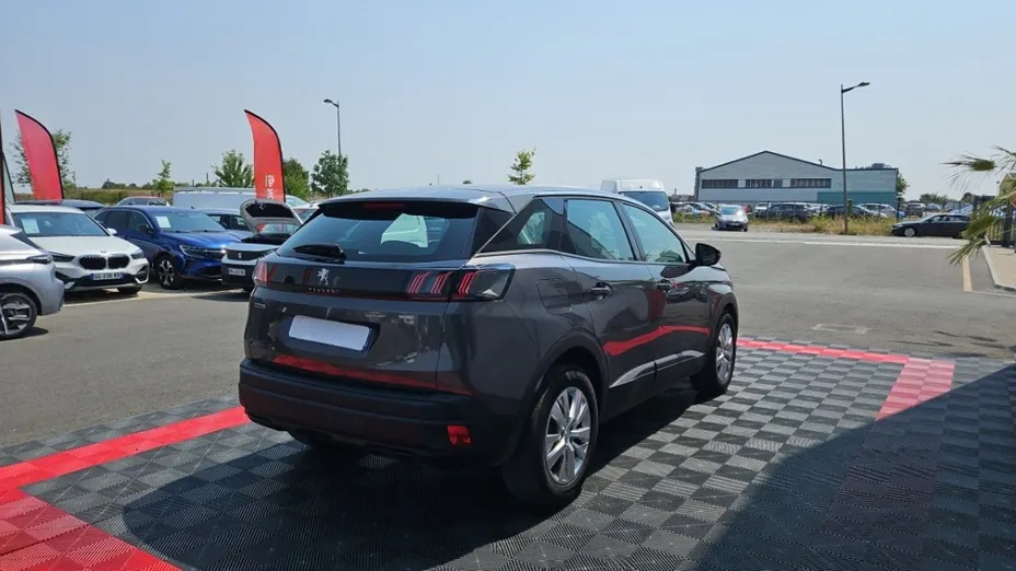 PEUGEOT 3008 -