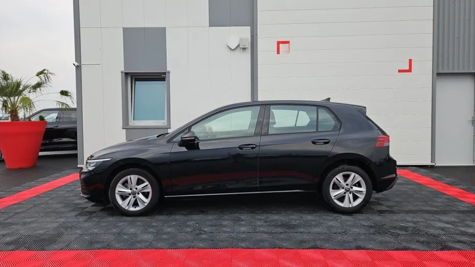 Volkswagen Golf -