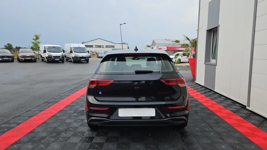 Volkswagen Golf -