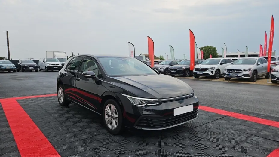 Volkswagen Golf -