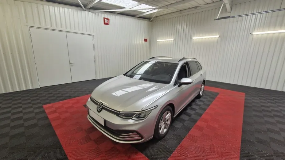 Volkswagen Golf -
