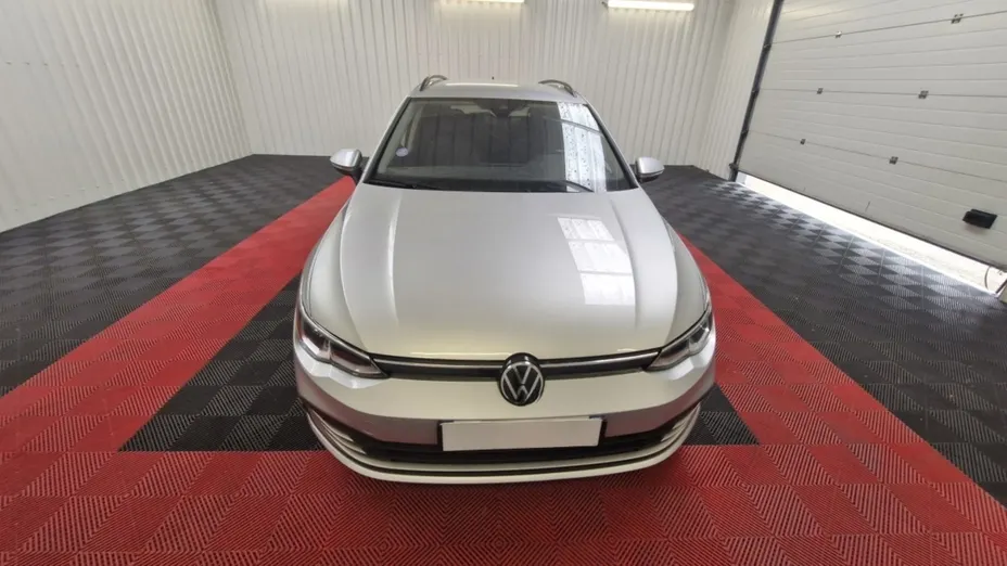 Volkswagen Golf -