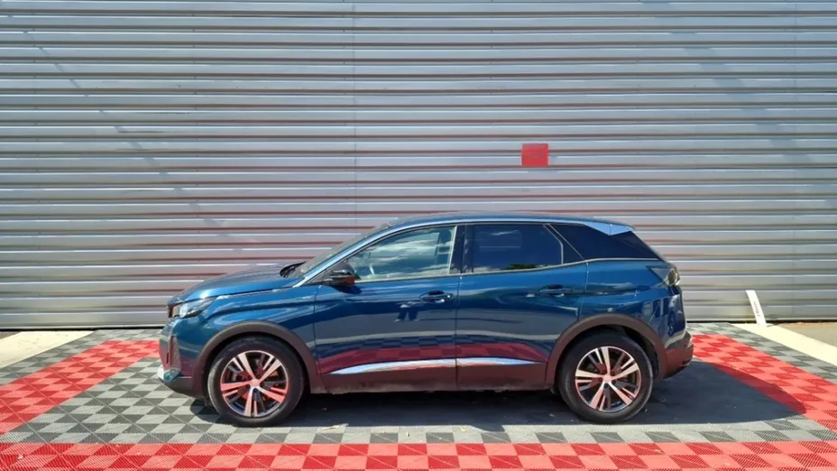 PEUGEOT 3008 -