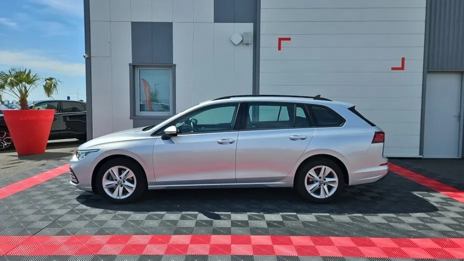 Volkswagen Golf -