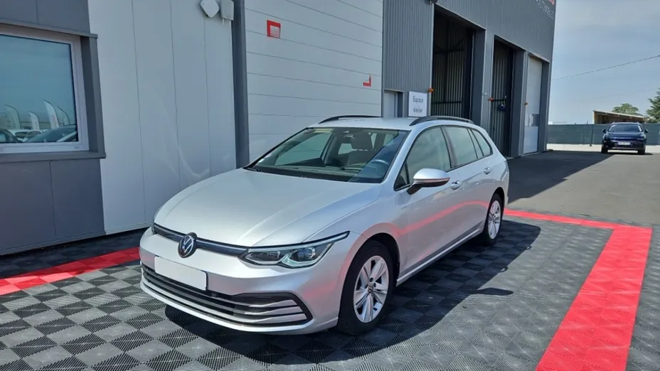 Volkswagen Golf -