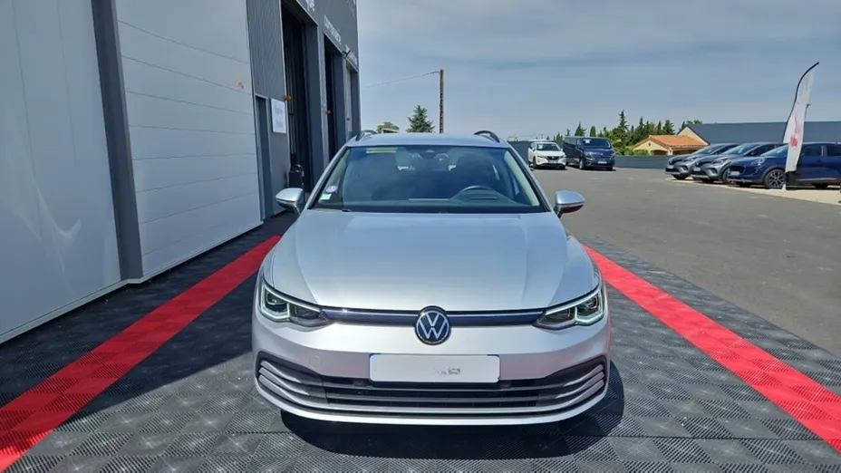 Volkswagen Golf -