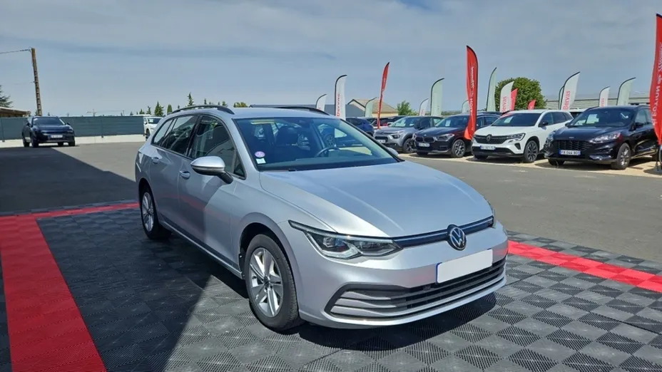 Volkswagen Golf -