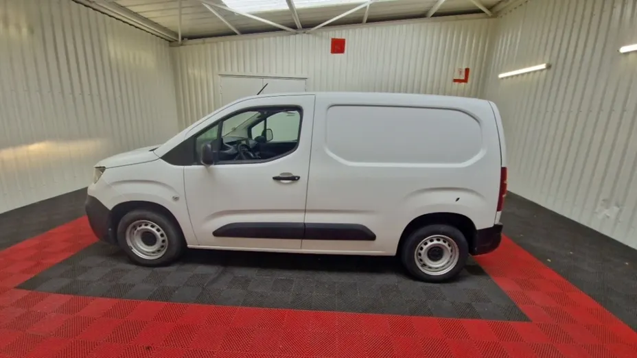 PEUGEOT Partner -