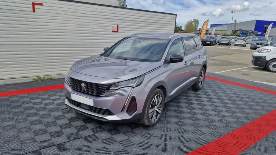 PEUGEOT 5008 -