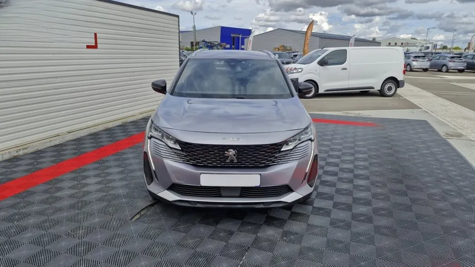 PEUGEOT 5008 -