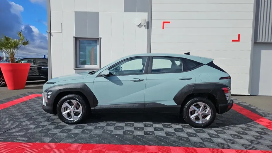 HYUNDAI Kona -