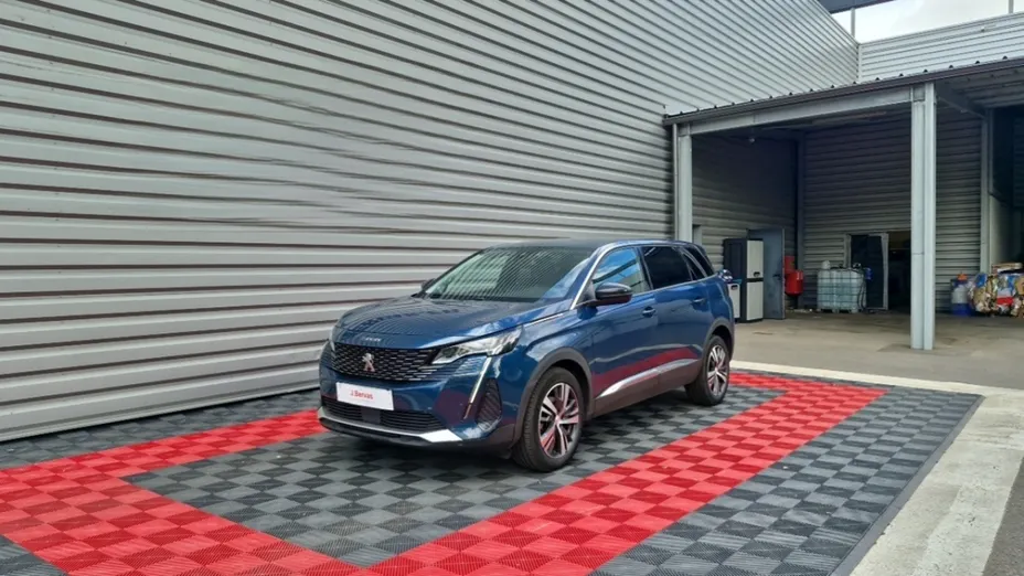 PEUGEOT 5008 -
