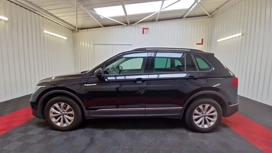Volkswagen Tiguan -