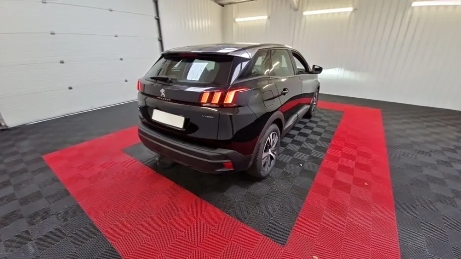 PEUGEOT 3008 -