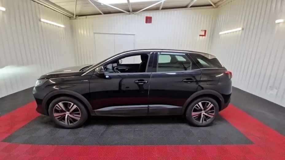 PEUGEOT 3008 -