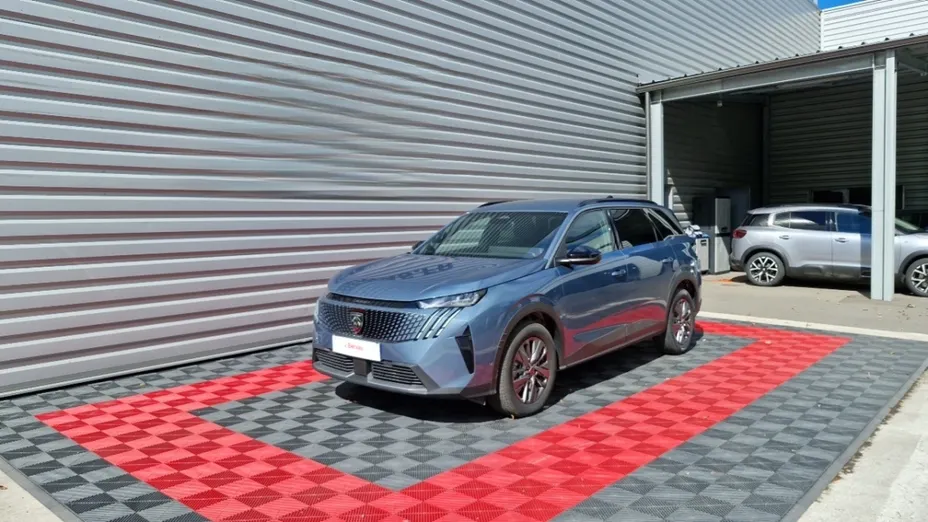 PEUGEOT 5008 -