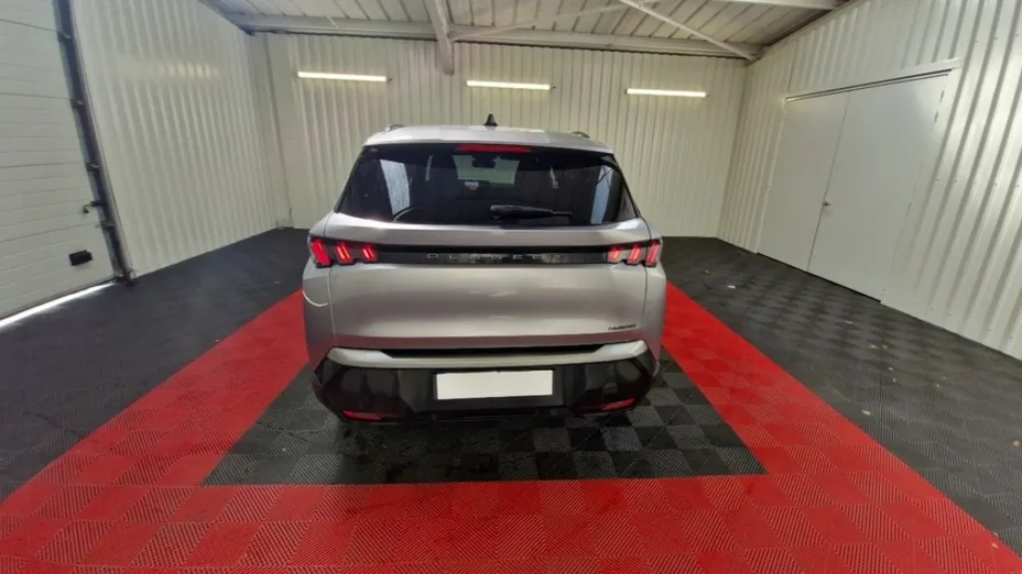 PEUGEOT 5008 -