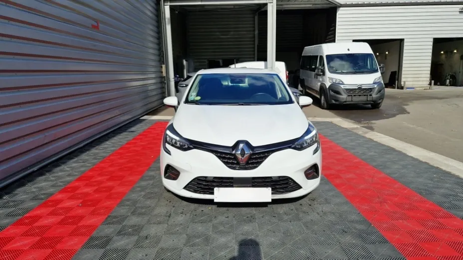 RENAULT Clio -
