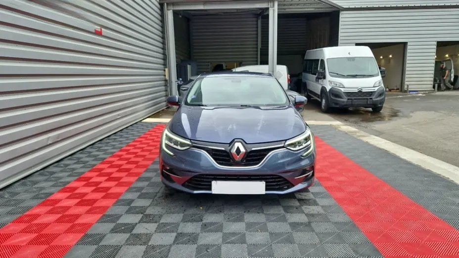 RENAULT Megane -
